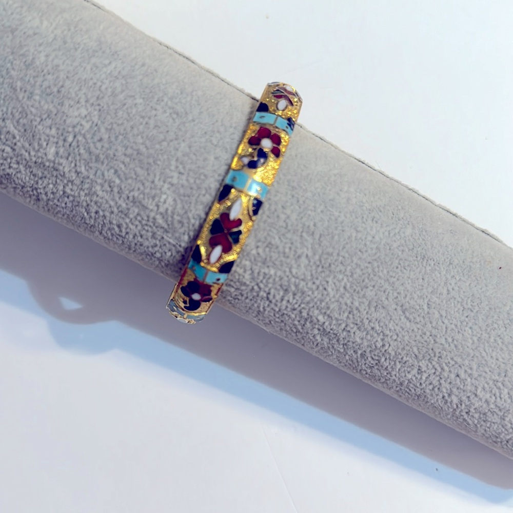 Gold-Textured-Florentine-Metal-Bangle